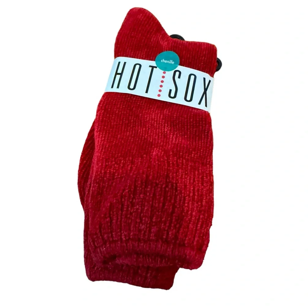 Hot Sox Red Chenille Socks. NWT